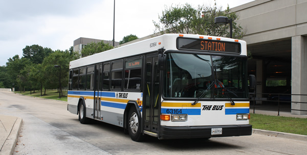 2017-04-25-TAM-The_Bus-ElvertBarnes_flickr-600