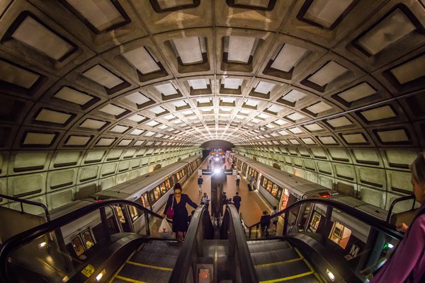 Metro_by_Thomas_Hawk_Flickr-600
