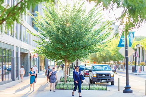 NoMa_people_walking_Aimee_Custis_Flickr-600