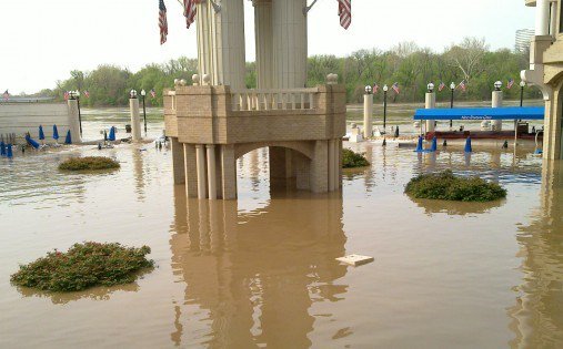 Washington-Harbor-Flooding_Byron-Peebles_cc-507x315