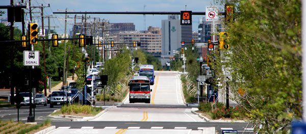 Potomac_Yard_Transitway_by_BeyondDC-cropped600